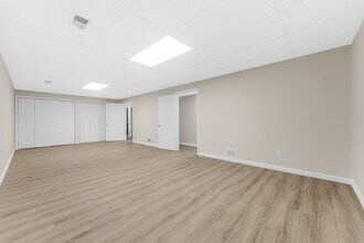 1189 Pineview Dr, Morgantown, WV for lease Interior Photo- Image 1 of 7