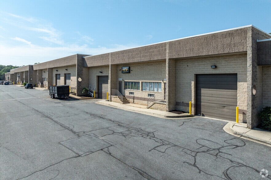 9070 Maier Rd, Laurel, MD à louer - Photo du bâtiment - Image 2 de 5