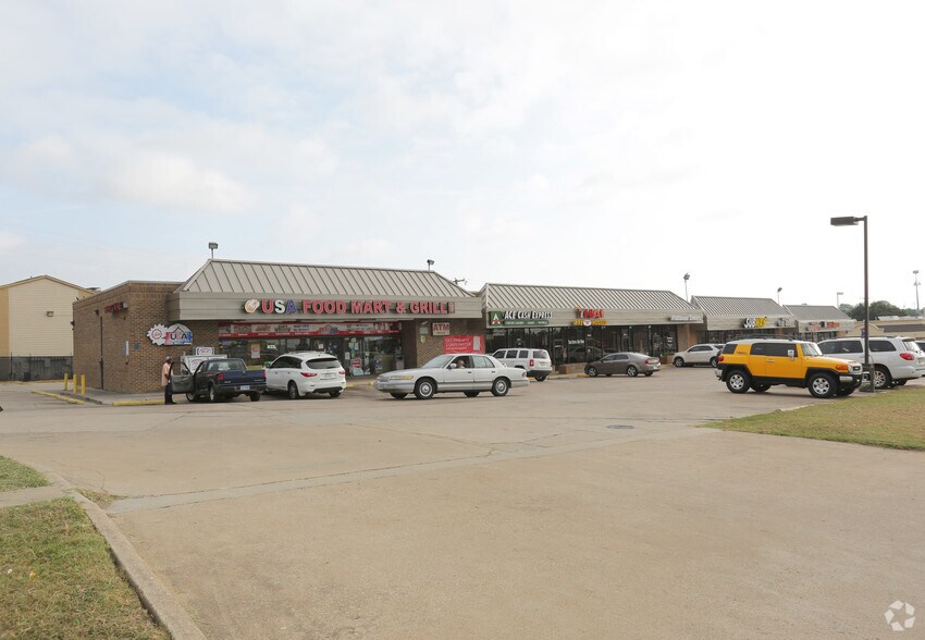 9074-9098 W Camp Bowie West Blvd, Fort Worth, TX à louer - Photo du bâtiment - Image 1 de 8