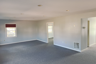 1680 Village Green, Crofton, MD for lease Interior Photo- Image 2 of 3