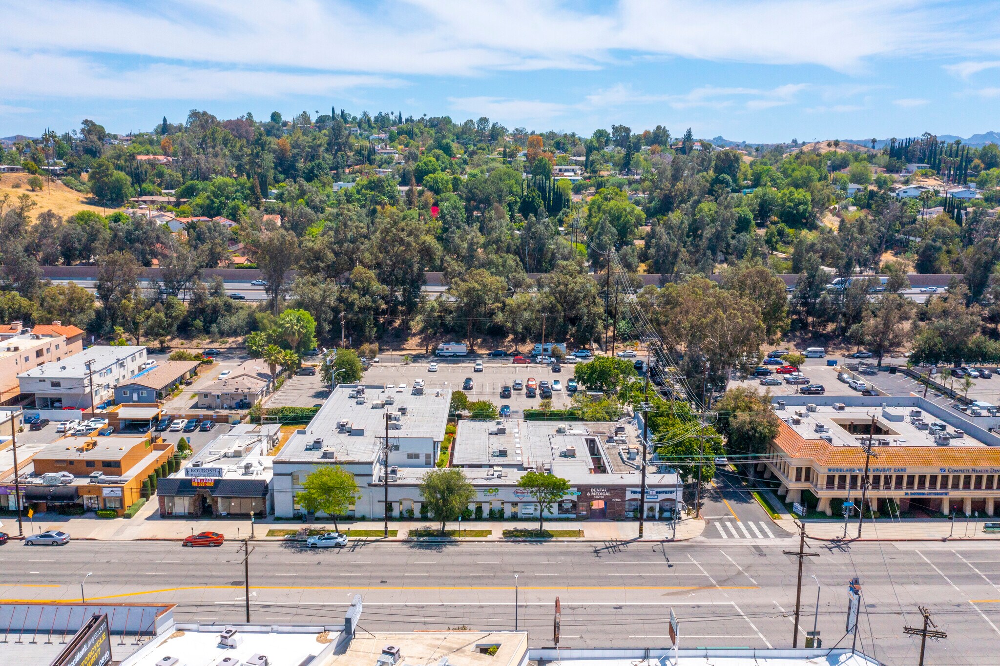 22554 Ventura Blvd, Woodland Hills, CA for lease Building Photo- Image 1 of 11