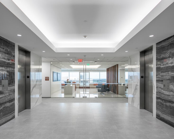 4265 San Felipe St, Houston, TX for lease - Interior Photo - Image 2 of 29