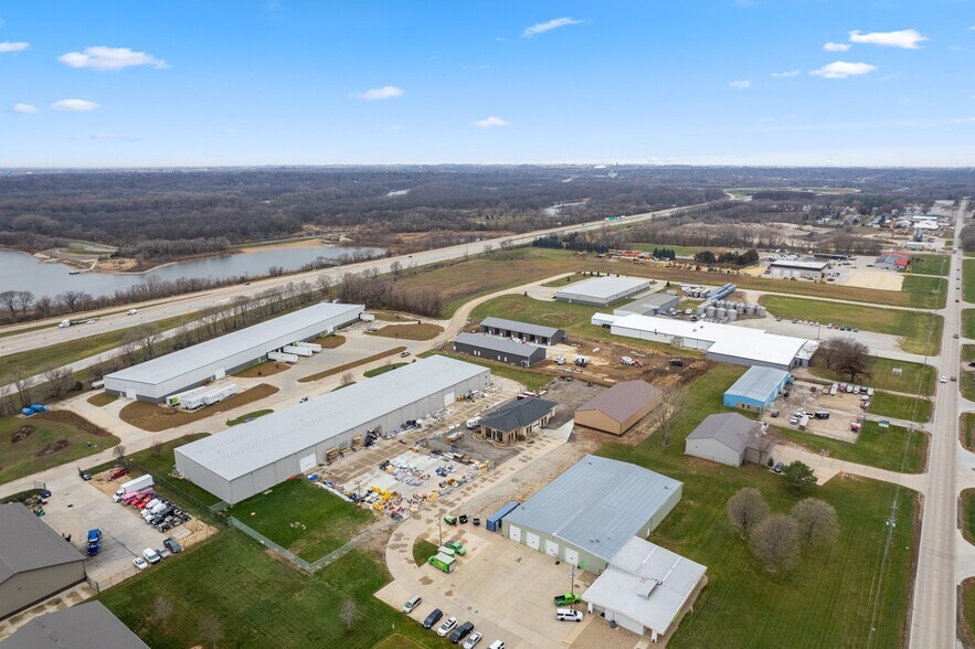 2811 - 2813 Geraldine, Waterloo, IA à vendre - Photo du bâtiment - Image 2 de 11