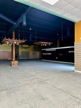 5880 Veterans Pky, Columbus, GA for lease Interior Photo- Image 1 of 10
