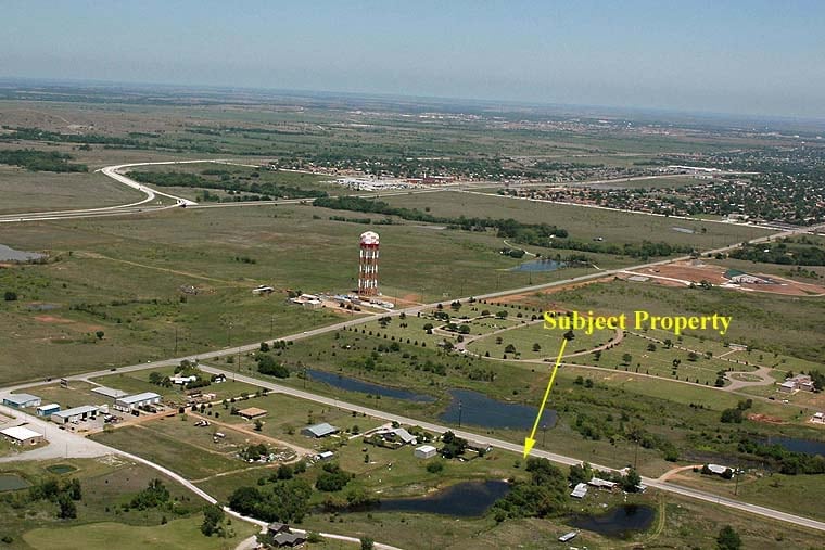 1212 NW Goodyear Blvd, Lawton, OK à vendre Aérien- Image 1 de 2