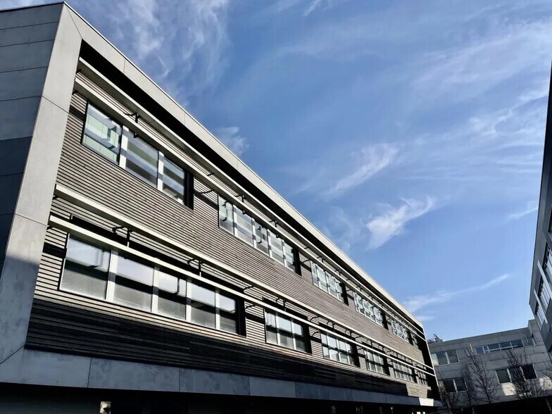 1 Rue De La Couture, Marcq-en-Baroeul à louer - Photo du bâtiment - Image 3 de 24