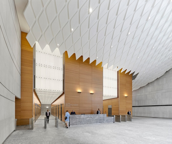 151 W 42nd St, New York, NY for lease - Building Photo - Image 2 of 3