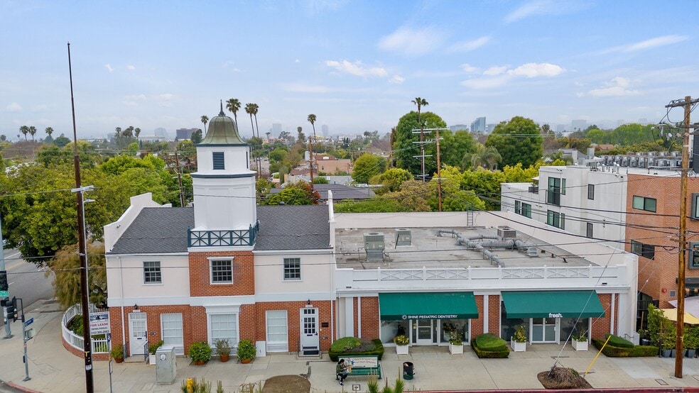 2850-2855 S Barrington Ave, Los Angeles, CA for lease - Building Photo - Image 3 of 15