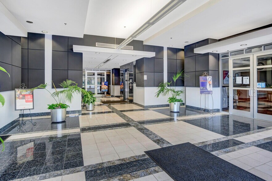 6200 Metrowest Blvd, Orlando, FL à louer - Hall d’entrée - Image 3 de 15