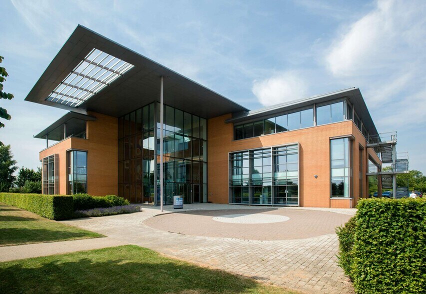 Cambourne Business Park, Cambridge à louer - Photo du bâtiment - Image 2 de 2
