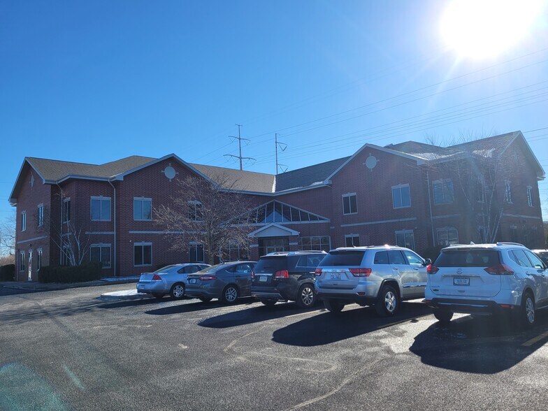 8840 Calumet Ave, Munster, IN à louer - Photo du bâtiment - Image 2 de 7