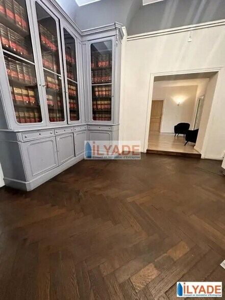 58 Voie La Canebiere, Marseille à louer - Photo intérieure - Image 2 de 4