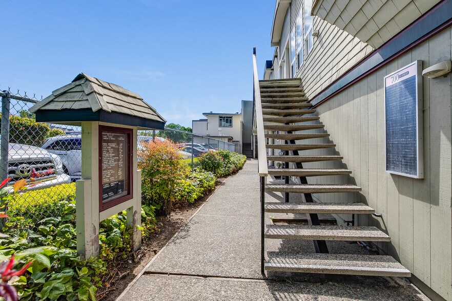 700 E St, San Rafael, CA à vendre - Photo du bâtiment - Image 3 de 16