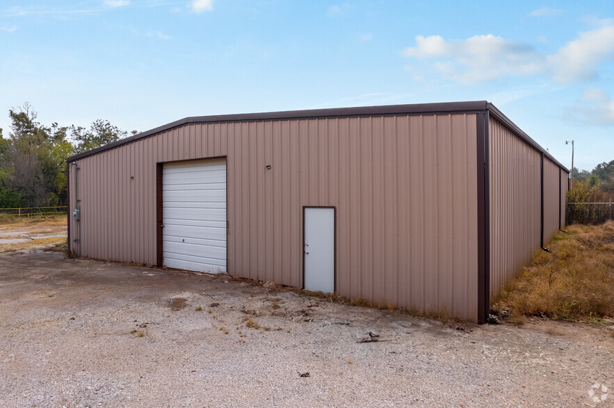 1516 S Sycamore St, Palestine, TX for lease - Building Photo - Image 1 of 11