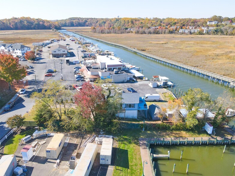 3826 Harbor Rd, Chesapeake Beach, MD à vendre - Photo du bâtiment - Image 2 de 26