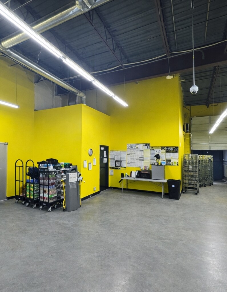 519-621 W Broadway Ave, Minneapolis, MN for lease Interior Photo- Image 1 of 3