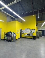 519-621 W Broadway Ave, Minneapolis, MN for lease Interior Photo- Image 1 of 3