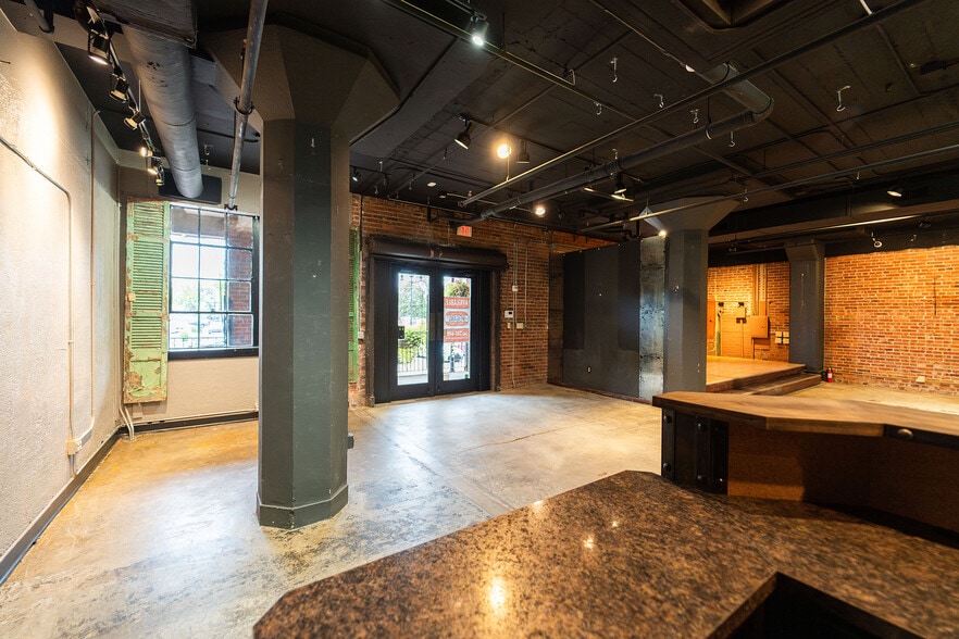 141 N Rock Island St, Wichita, KS for lease - Interior Photo - Image 2 of 9