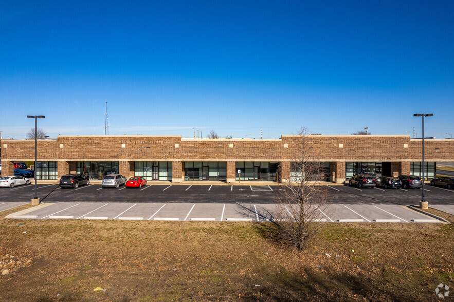 3031-3033 S Kansas Expy, Springfield, MO for sale - Building Photo - Image 3 of 8