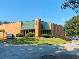 Plus de détails pour 5936-5940 Peachtree Rd, Chamblee, GA - Industriel à louer