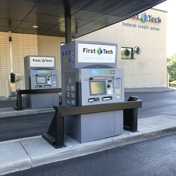 17877 NW Evergreen Pky, Beaverton, OR for lease - Building Photo - Image 3 of 9