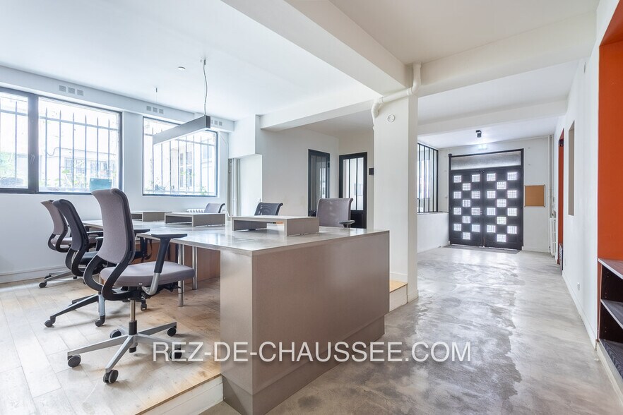 Bureau dans Paris à vendre - Photo du bâtiment - Image 2 de 11