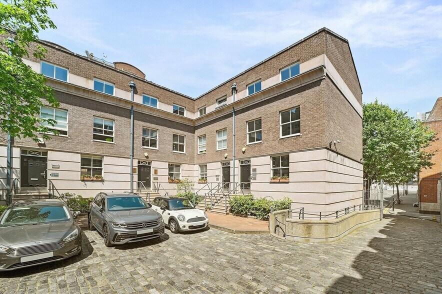 1 Coldbath Sq, Londres à louer - Photo du bâtiment - Image 2 de 25