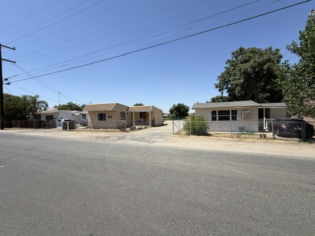 844 E River Ave, Porterville, CA à vendre Photo du bâtiment- Image 1 de 7