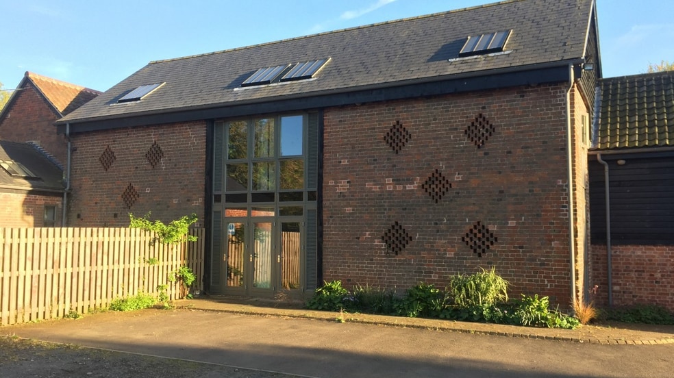 Fullers Hl, Sandy for lease - Building Photo - Image 3 of 6