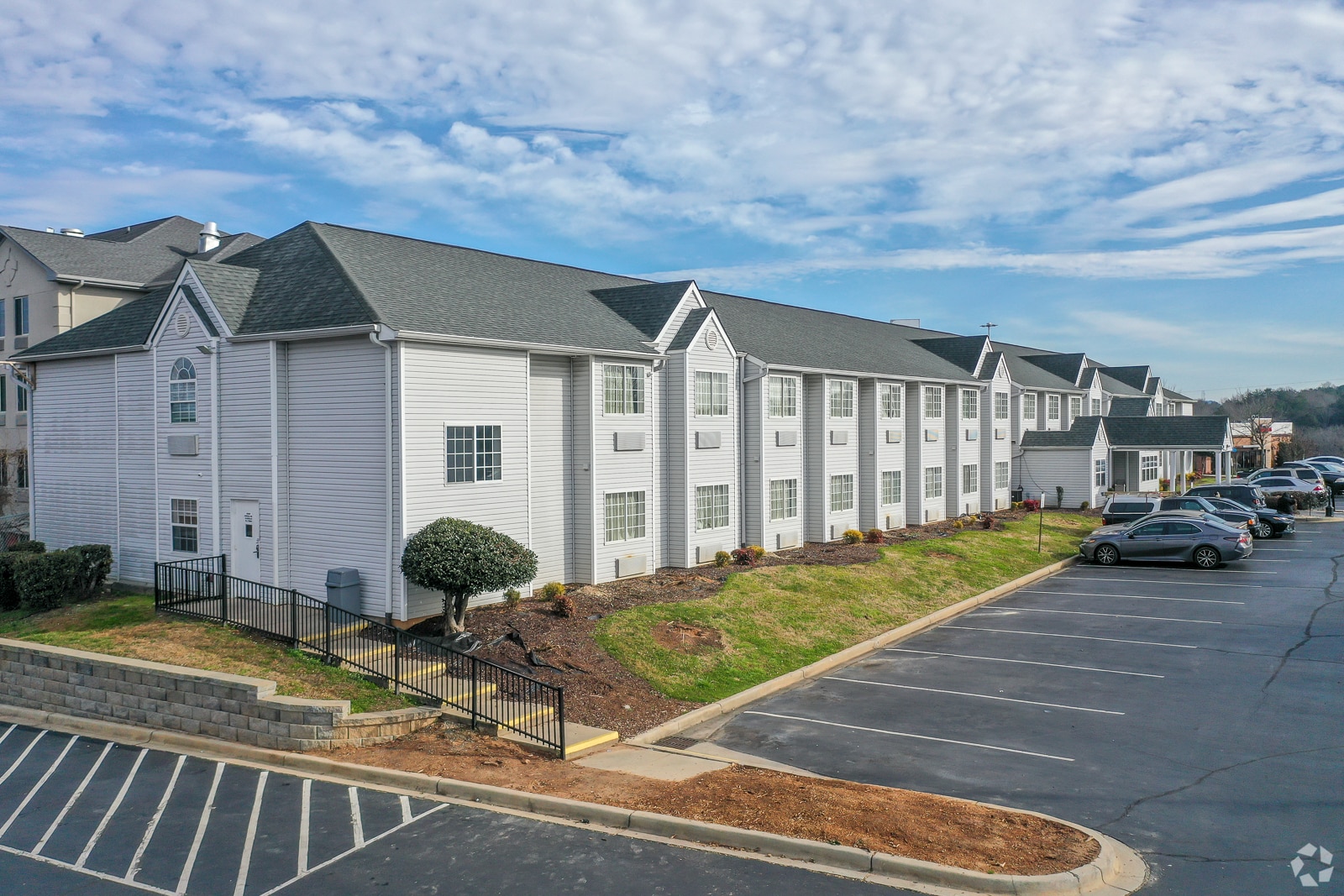 1901 Broadcast St, Gastonia, NC for sale Primary Photo- Image 1 of 63