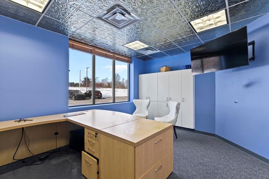 1492 Highland Ave, Cheshire, CT à louer - Photo du bâtiment - Image 3 de 11