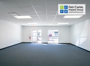 7906 Kingspointe Pky, Orlando, FL à louer Photo intérieure- Image 2 de 2