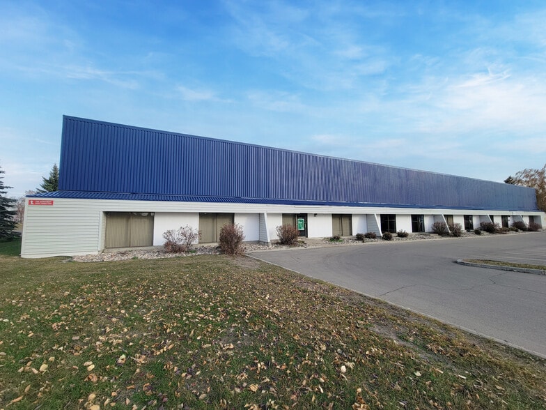 16636-16644 117 Av NW, Edmonton, AB for lease - Building Photo - Image 2 of 4