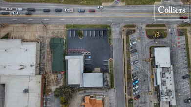 817 W Walnut St, Rogers, AR à louer Photo intérieure- Image 2 de 11