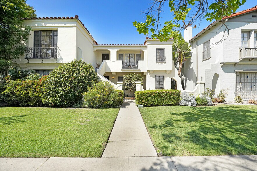 1071 S Crescent Heights Blvd, Los Angeles, CA à vendre - Photo du bâtiment - Image 2 de 10