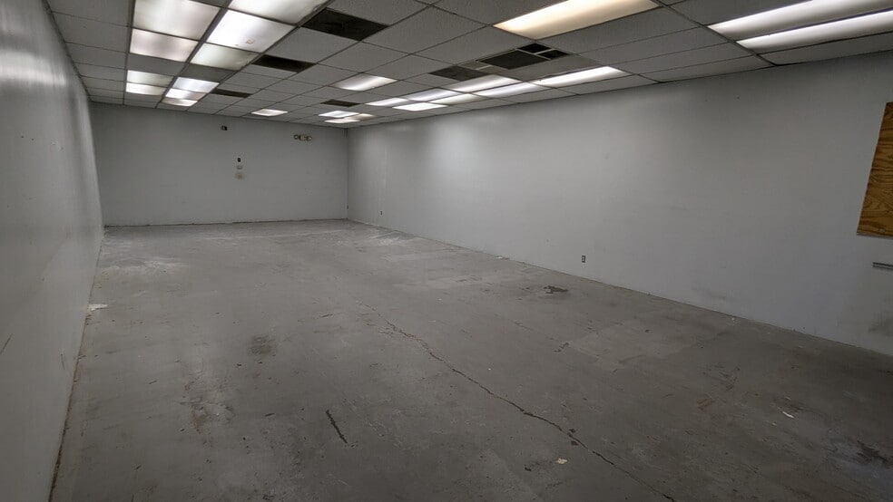 1841-1861 W Commonwealth Ave, Fullerton, CA for lease - Building Photo - Image 3 of 5