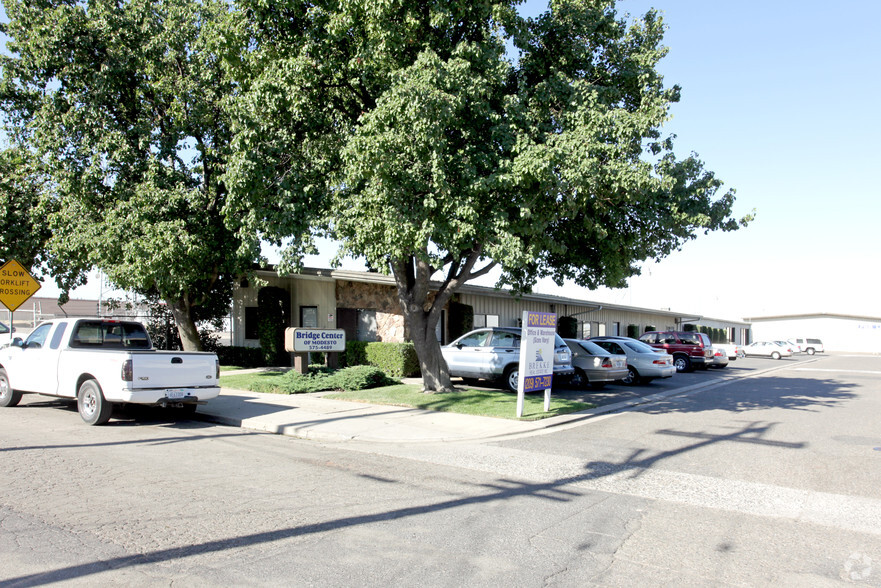 1117 Lone Palm Ave, Modesto, CA for lease - Primary Photo - Image 1 of 25