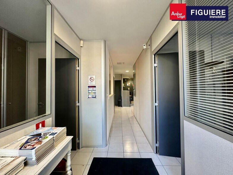 14 Rue De La Touloubre, Venelles à louer - Photo du bâtiment - Image 3 de 12