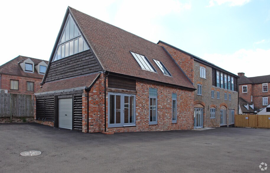 The Broadway, Newbury à louer - Photo du bâtiment - Image 2 de 12