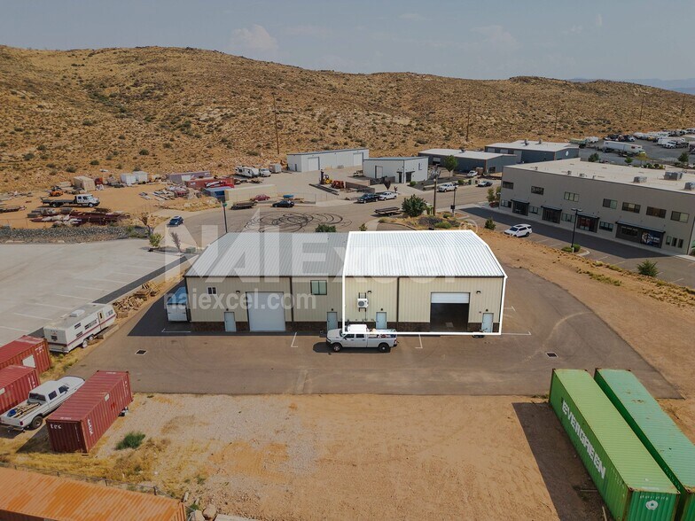 5510 W 240 N, Hurricane, UT à louer - Photo du bâtiment - Image 2 de 9