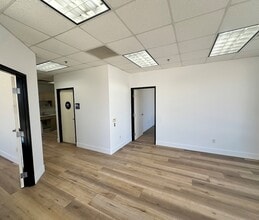 19391 Newhall St, Palm Springs, CA à louer Photo du bâtiment- Image 1 de 2