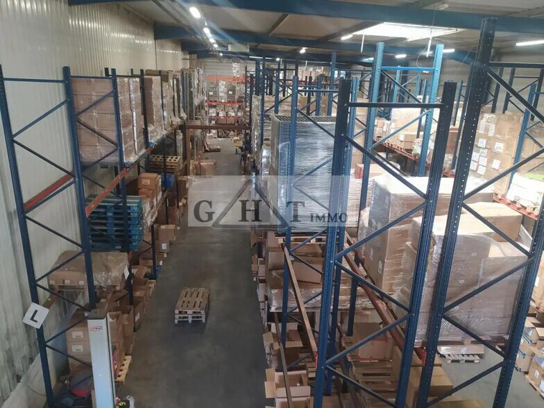 Bureau dans Torcy à louer - Photo intérieure - Image 2 de 9