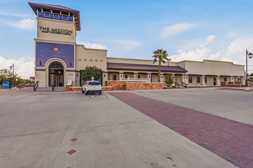 11860 Vista del Sol Dr, El Paso, TX for sale - Building Photo - Image 3 of 8