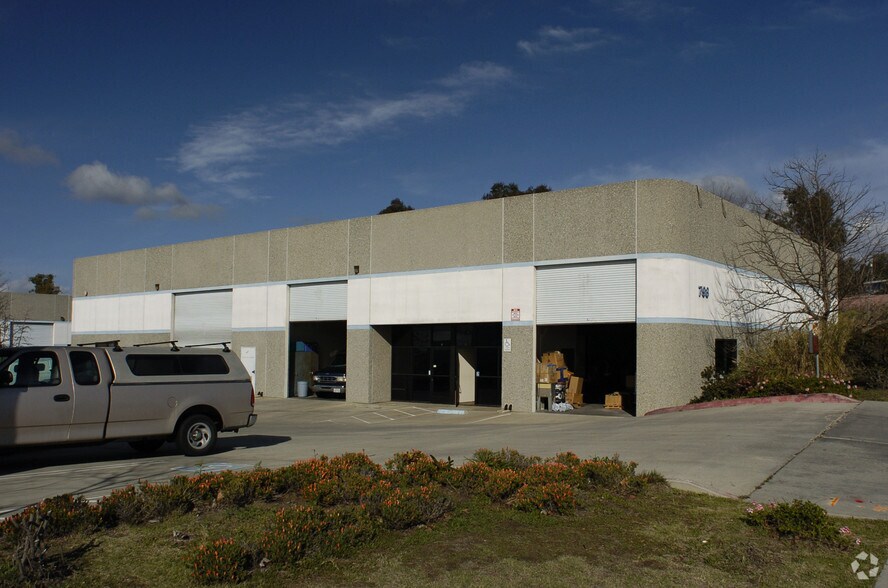 793 North Ave, Vista, CA à louer - Photo du bâtiment - Image 2 de 8