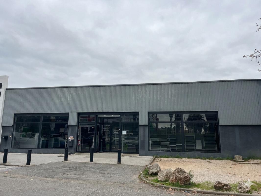 Retail in La Valette-du-Var for lease Building Photo- Image 1 of 8