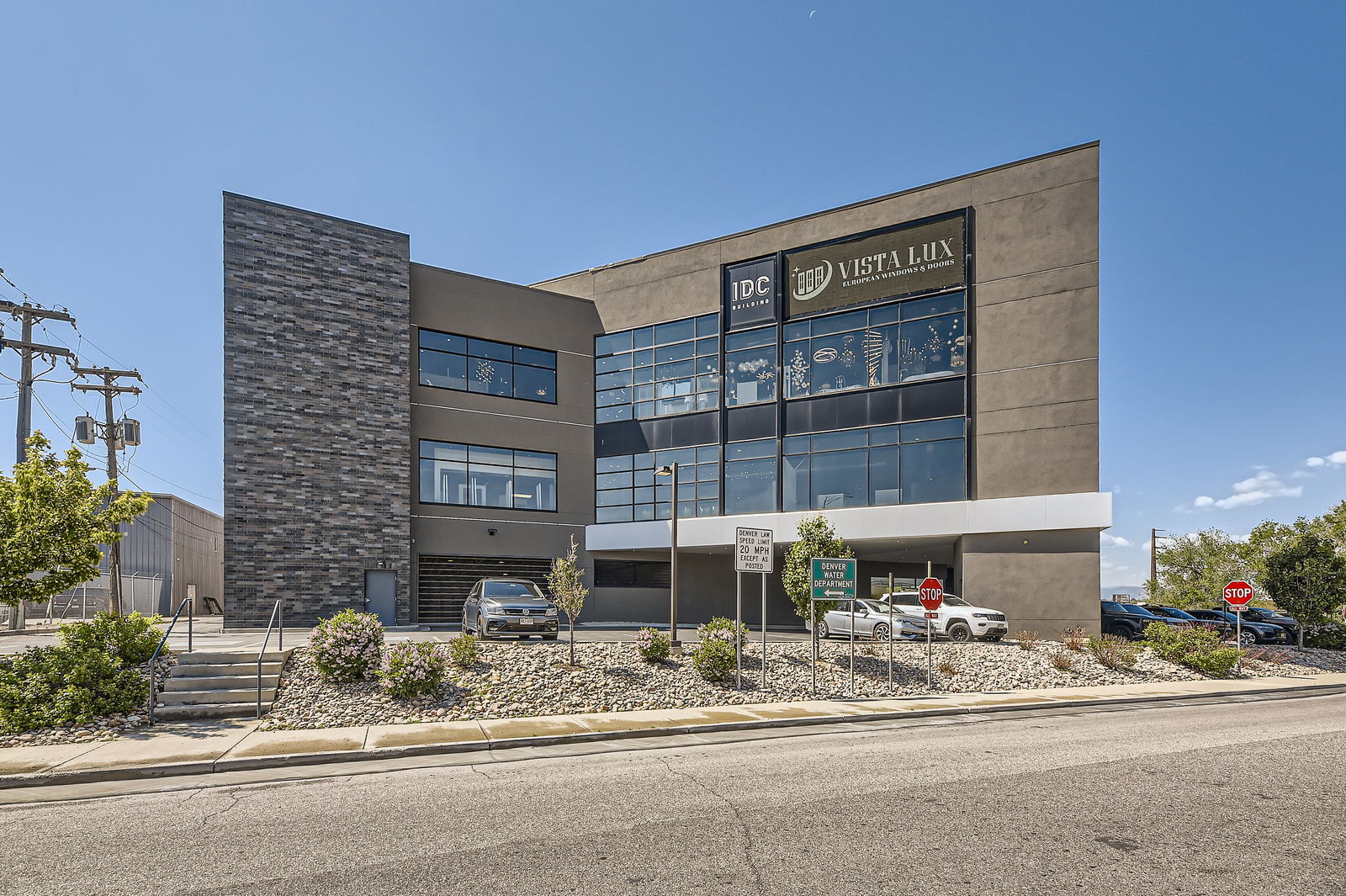 590 Quivas St, Denver, CO à vendre Photo du bâtiment- Image 1 de 1