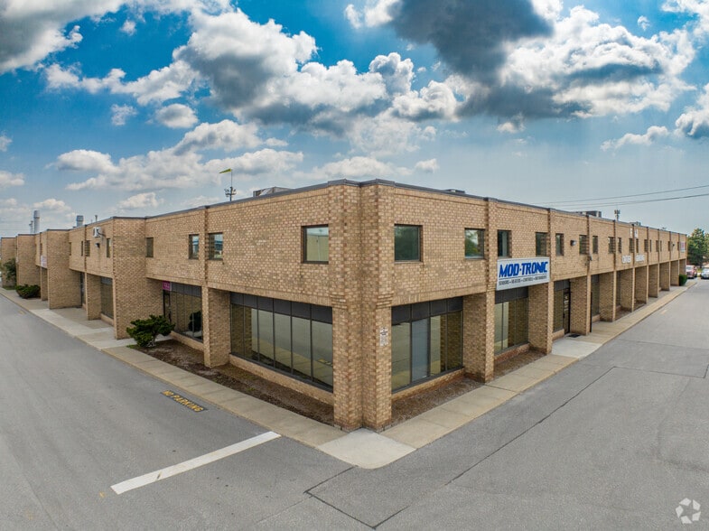 1 Delta Park Blvd, Brampton, ON for lease - Primary Photo - Image 1 of 6