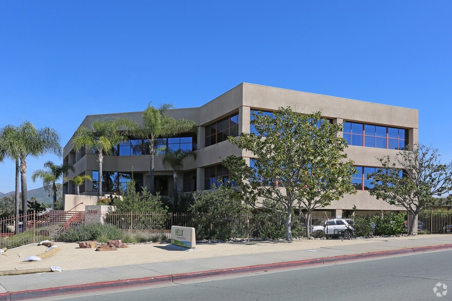 7578 El Cajon Blvd, La Mesa, CA à vendre - Photo du bâtiment - Image 1 de 6