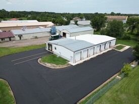 3325 Southway Dr, Saint Cloud MN - Warehouse