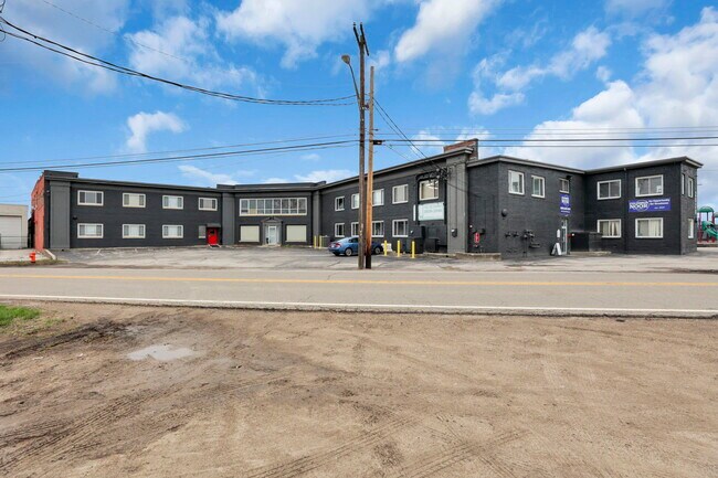 Plus de détails pour 2020-2034 Leonard Ave, Columbus, OH - Bureau, Bureau/Commerce de détail à louer